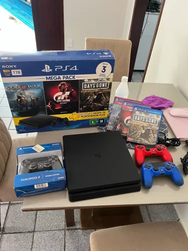 PS4 Impecável.