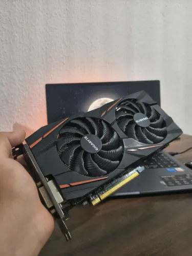 *Menor valor* RX 570 - 4GB - Gigabyte - Aceito cartão e Entrego