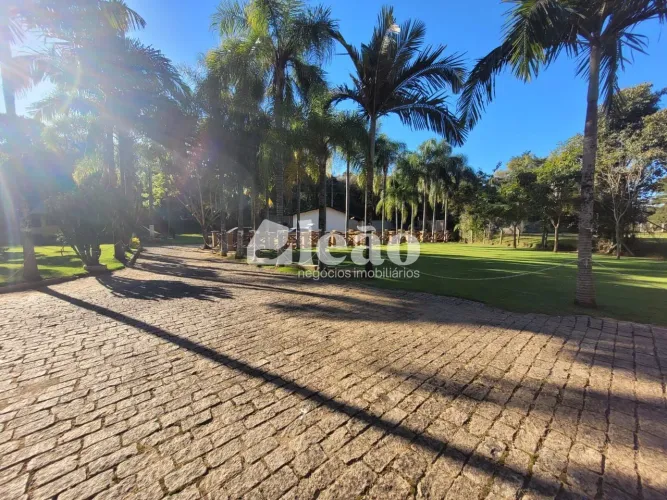 Chácara à venda em Valinhos  Bairro Chácaras São Bento | 2.053 m² de terreno com lago, pis