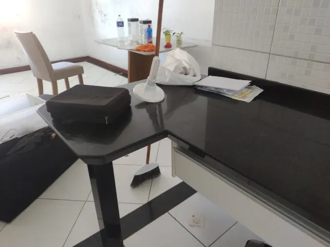 vendo apartamento 3/4 dois banheiros garagem 1° andar no clube dos médicos 260.000