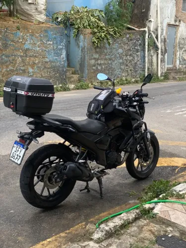 Vendo fz15 no precinho impecável sem nenhuma dor de cabeça 