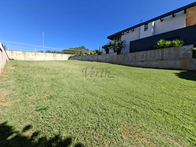 Terreno à Venda no Condomínio Ville Sainte Helene, Sousas - Campinas/SP
