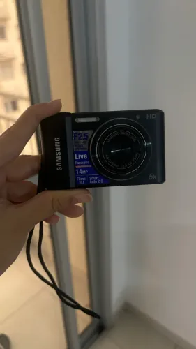 Câmera Samsung ST64