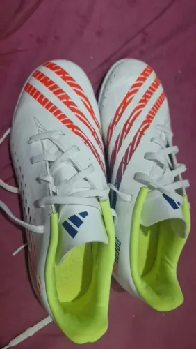 Chuteira infantil Adidas Predator ORIGINAL tamanho 35