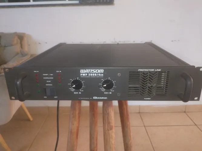 Amplificador profissional Watts seon Pwp2000/A B