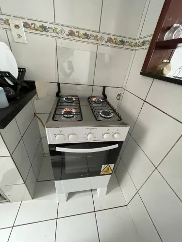 Vendo fogão 4 bocas com forno em boas condições valor imperdível