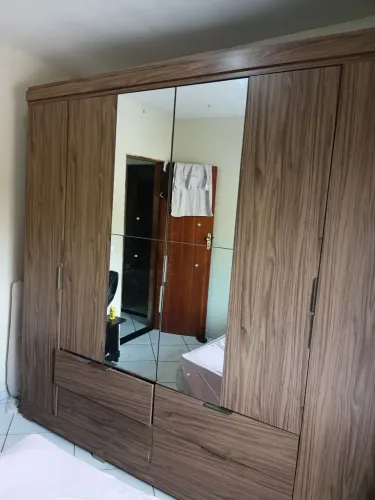 Vende quarda roupa