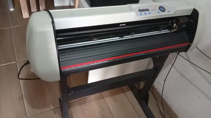  plotter de recorte e risco nunca foi  usada