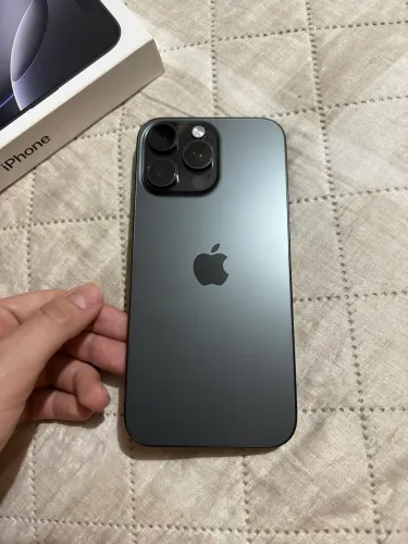 iPhone 16 Pro Max 256 GB - Preto | Estado de Novo