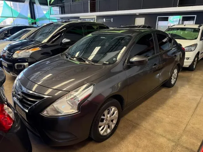 Nissan Versa SL 1.6 16V Flex Fuel 4P Mec. 2016