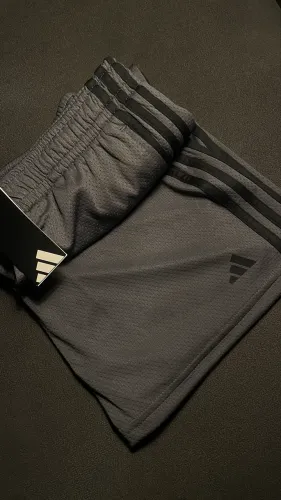 Bermuda adidas