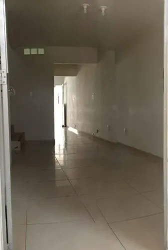 Casa Duplex no Bairro Santa Maria com 100m², 2 Quartos, Varanda, Garagem e Mais.