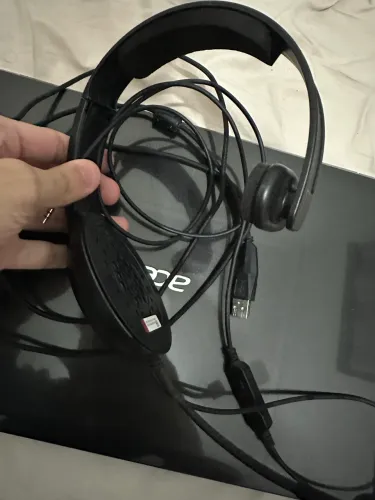 Notebook acer, Fone HyperX e mouse