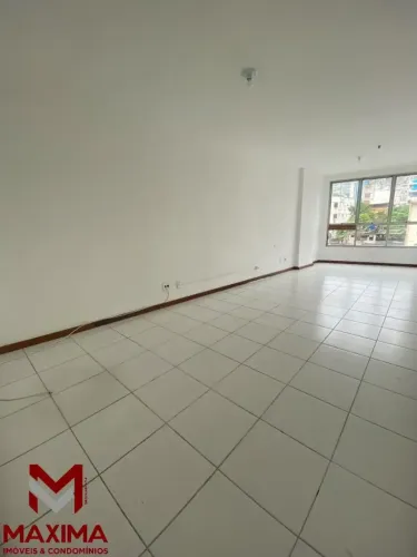 EXCELENTE SALA COMERCIAL NO EDIFÍCIO UBÁ.