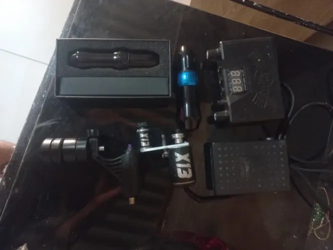 MÁQUINA DE TATUAGEM