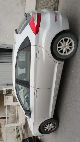 Chery Celer Hatch 1.5 16V Flex 5P 2013