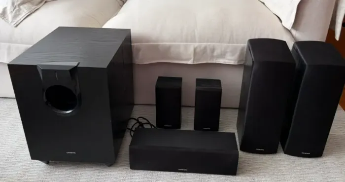 Home Theater Onkyo HT-R495 7.1 Channel (COM DEFEITO) + 2 (duas) caixas traseiras extras