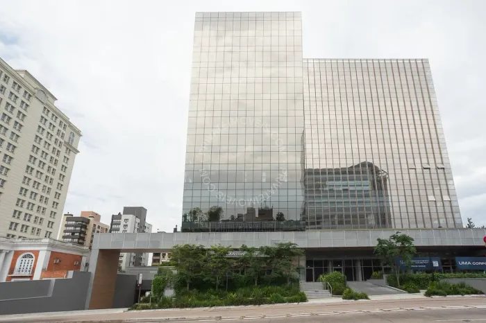 Sala premium para venda no Uma Corporate I 116,47 I Av Carlos Gomes - Porto Alegre - RS