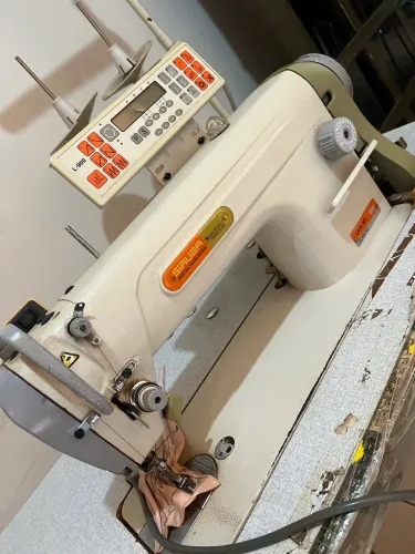Máquina costura Elétrica SiRUBA INDUSTRIAL SEWING MACHINE