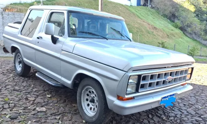 Ford F-1000 Super Diesel / Super Diesel Turbo 1989