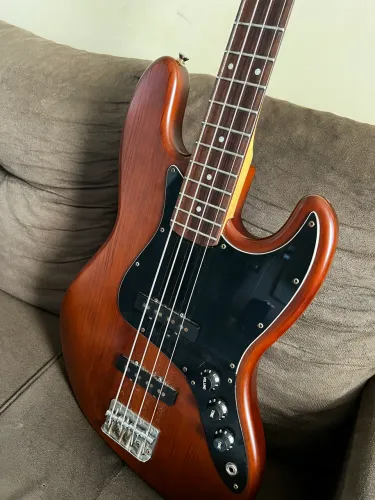 Contrabaixo Squier Fender | Standard Jazz Bass
