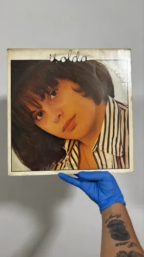 Este disco de vinil é o álbum homônimo Isolda, lançado pela RCA Victor em 1979