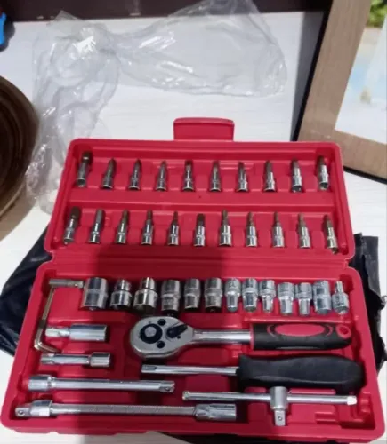 Vendo caixa de ferramentas completa impecável 