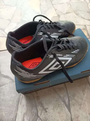 Tênis futsal Umbro 