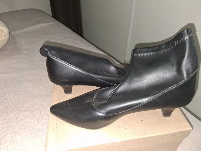 Bota com salto tananho 39