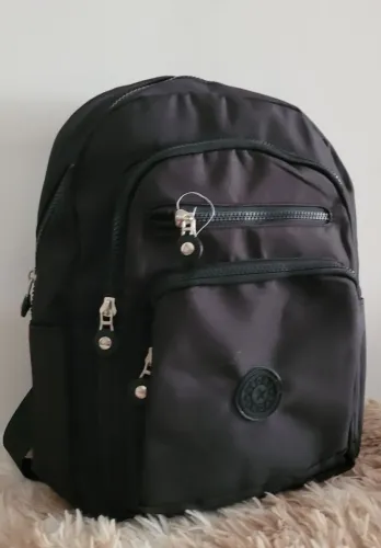 Mochila impermeável preta nova tamanho médio