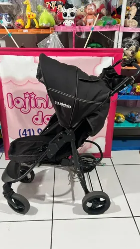CArrinho 3 rodas preto , reclinavel, dobravel otimo estado