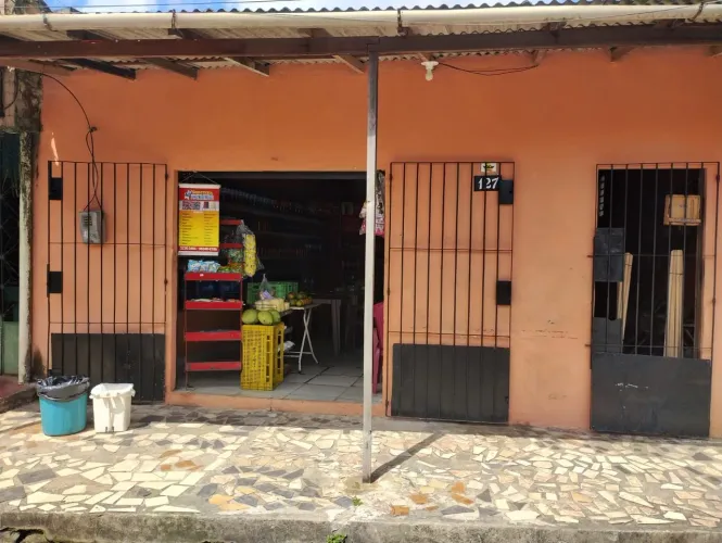 Vende-se casa na Sacramenta