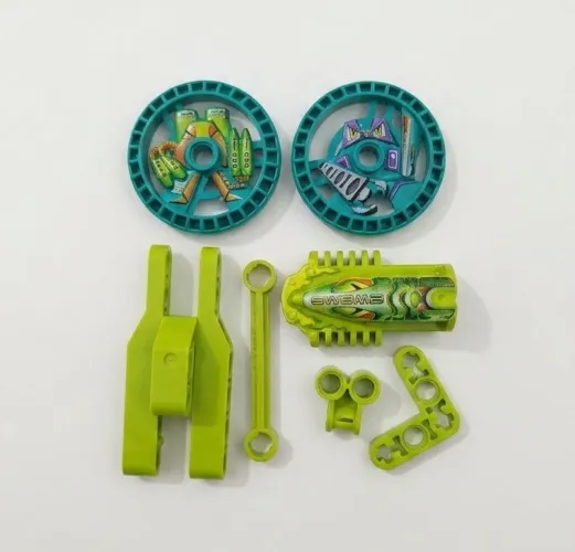 Algumas peças do set Roboriders 8509 de Lego original