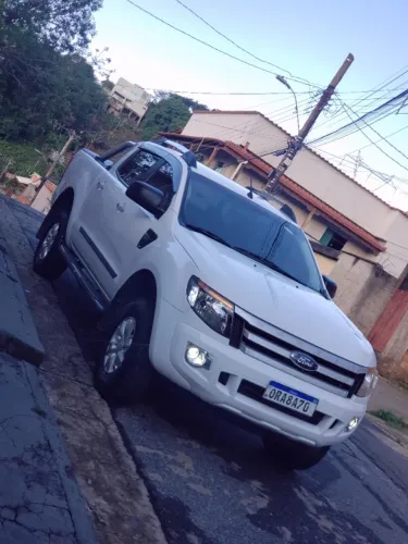 Ford Ranger XLS 2.5 16V 4X2 CD Flex 2013