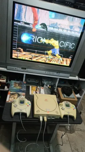 SEGA DREAMCAST JAPONÊS + GDEMU + 2 CONTROLES + 2 VMUS + JOGOS