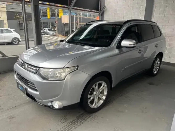 Mitsubishi Outlander 2.0 16V 160cv Aut. 2014