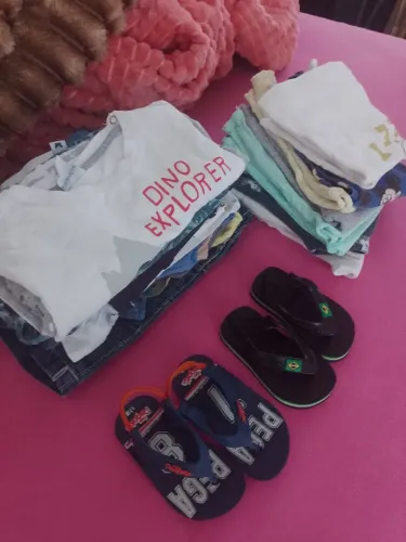 Lote 04 roupas de bebê menino G 20 pcs + 2 chinelos 
