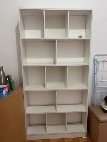 Prateleira de livros 