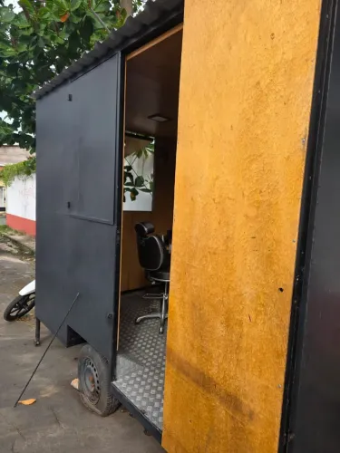 Vendo treiler ou troco em moto. 