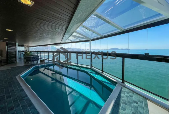 Apartamento de alto padrão frente mar com varanda gourmet vista mar e lazer no Jardim Astú