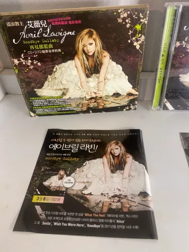 CD+DVD Avril Lavigne Edição importada de Taiwan com slipcase (luva)