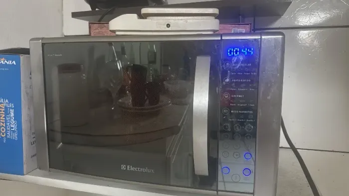 Vende se microondas Electrolux