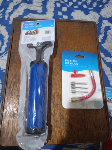Bomba de ar para encher bolas e pneu de bicicleta mais o kit de bicos