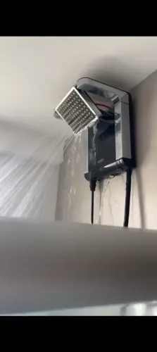 Eletricista, serviços de concerto.