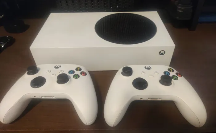 Xbox série S ( 2 controles ) 