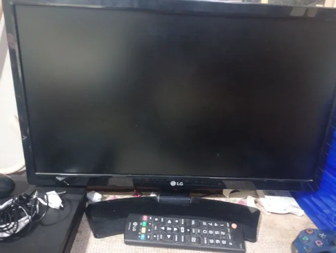 Vendo monitor com fone gamer e adaptador
