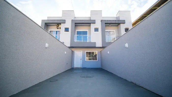 CASA GEMINADA À VENDA COM 2 SUITES EM BAIRRO MORRETES - ITAPEMA -SC