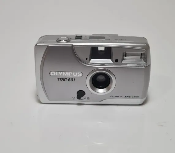 Câmera Analógica Olympus Tripe 601 ( LEIA A DESCRIÇÃO)