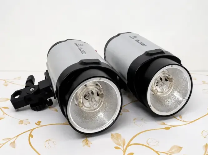 Kit 2 Flashs de Estúdio Greika Mini Pioneer 250DI + Caixas Originais | Excelente Estado