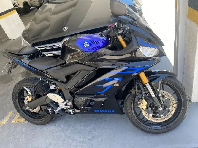 Moto R3 lindíssima